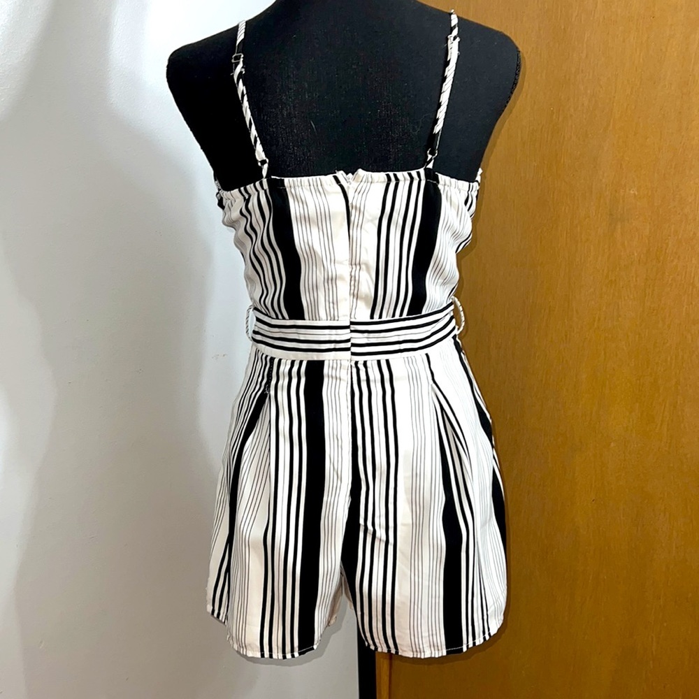 BOOHOO black /white striped romper - Picture 2 of 4